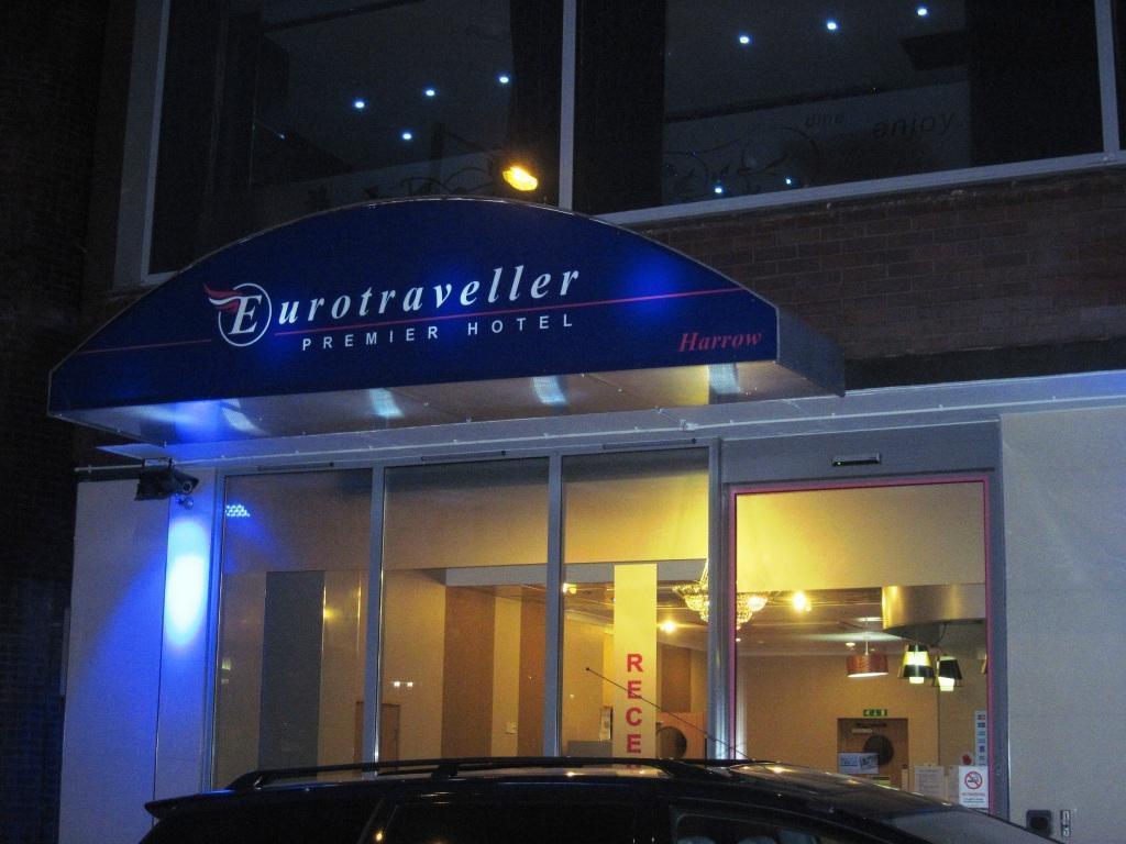 Eurotraveller Hotel - Premier - Harrow Bagian luar foto